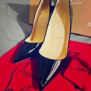 Christian Louboutin So Kate Black